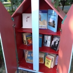 Minibibliotecile din marile parcuri ale Sectorului 6 - o invitație la lectură pentru toate vârstele